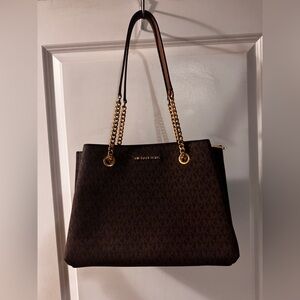BRAND NEW Michael Kors Soho Medium Signature Logo Tote with Gold Chain Handles